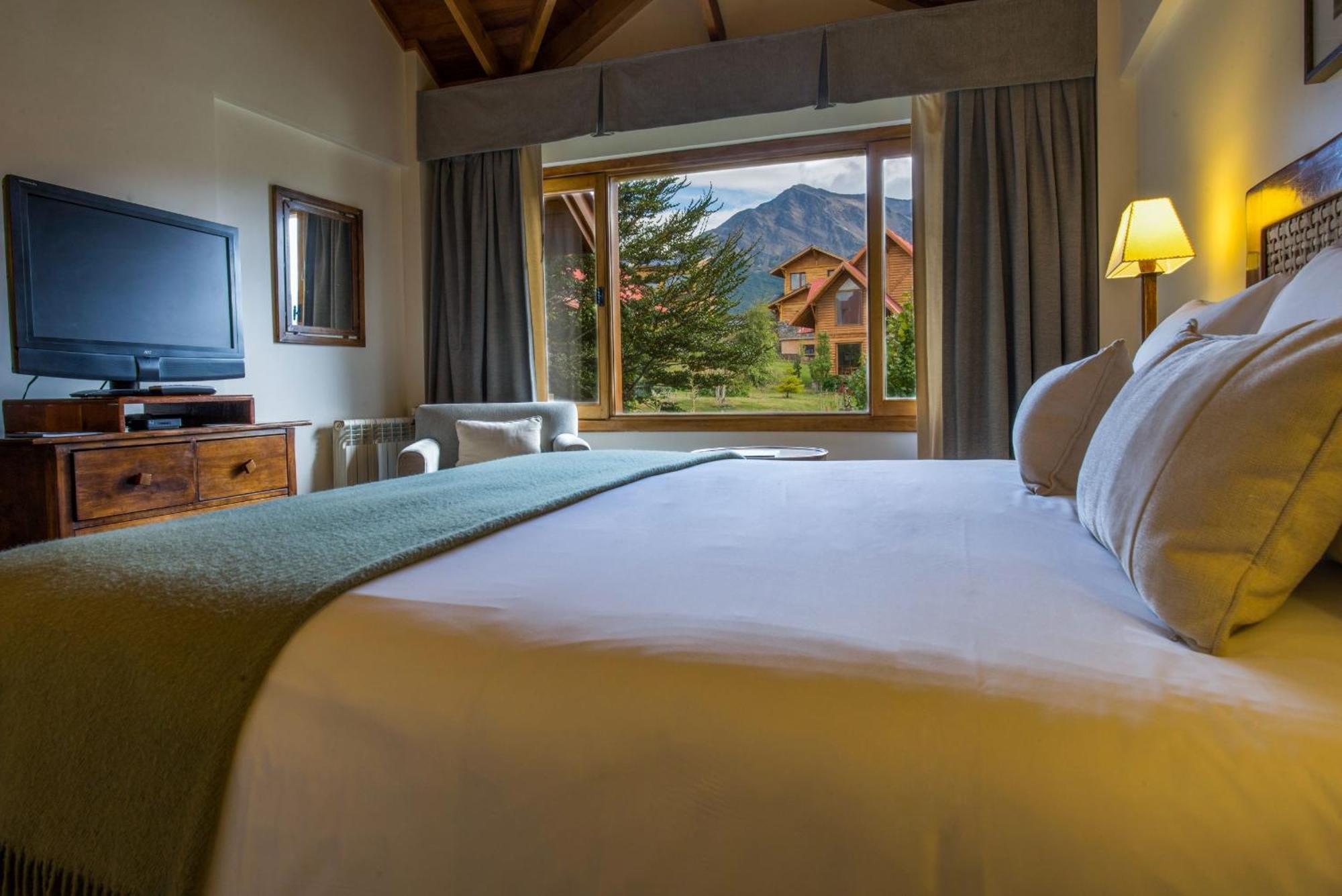 Los Cauquenes Resort + Spa + Experiences Ushuaia Exterior photo